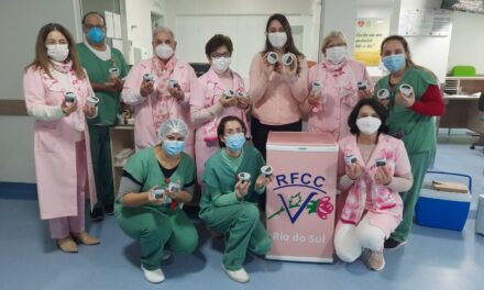 Rede Feminina faz doação de sorvetes para pacientes oncológicos