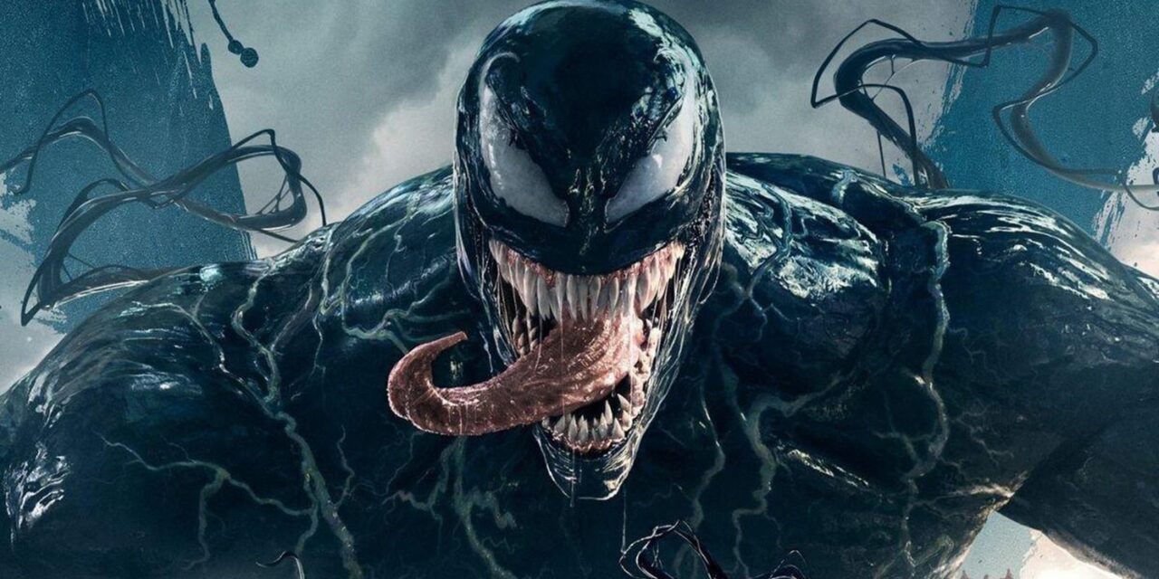 Cosplay de Venom com pintura corporal