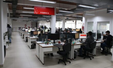 Empresa de tecnologia oferece 133 vagas de emprego em Santa Catarina