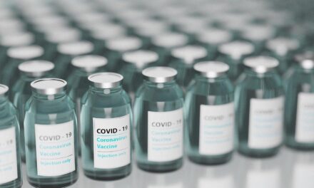 Vacinas aumentam proteção de quem já teve covid-19, mostra estudo