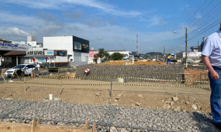 Diário do Alto Vale | Obras do viaduto em Pouso Redondo continuam