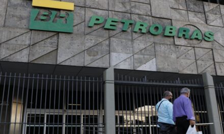 Petrobras diz que não pode antecipar decisão de ajuste no preço dos combustíveis; entenda