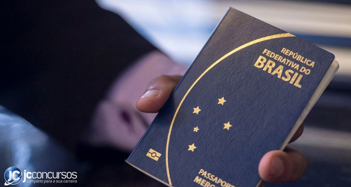 Governo libera metade do valor para retomada da emissão de passaportes