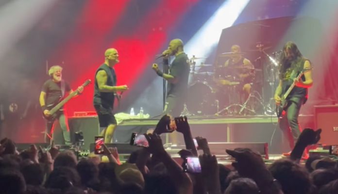 Sepultura recebe Phil Anselmo (Pantera) para tocar “Arise” no Chile